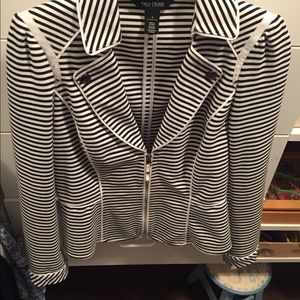 Jacket Crop zipper size 4 Black & White